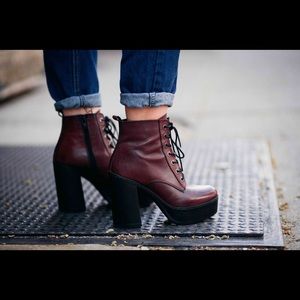 Steve Madden Gelsey Boots - Size 8